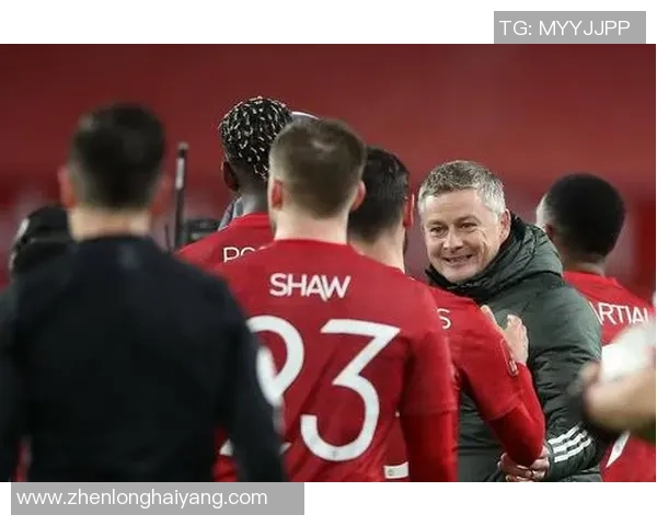 国王杯激战：利物浦逆转曼联红牌事件引发全场热议与战术分析