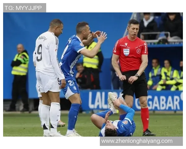 西甲激战：多特蒙德大胜切尔西引发争议判罚全场沸腾