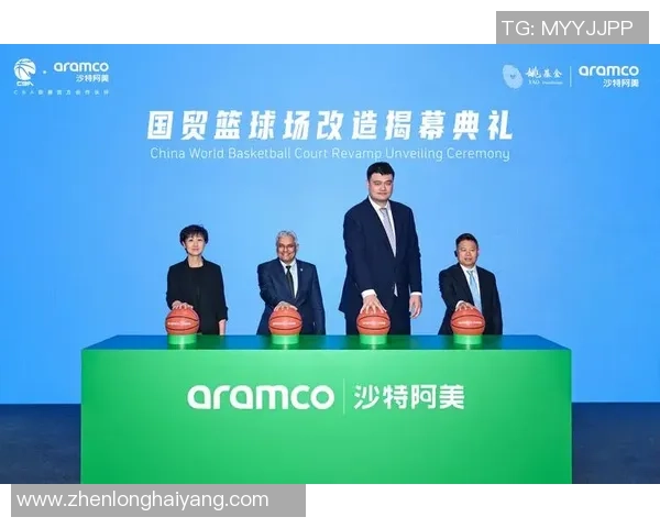 姚明与曹岩的传奇故事：从篮球场到人生舞台的精彩交汇