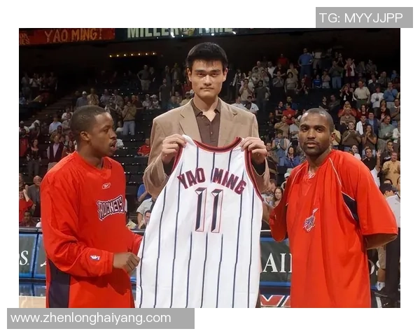 姚明回忆穆托姆博的篮球传奇与友谊深情瞬间