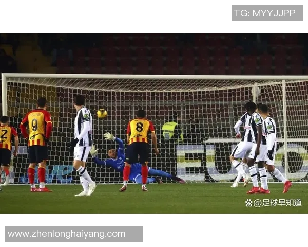 西甲激战曼联逆转皇马争议判罚引发全场热议与狂欢