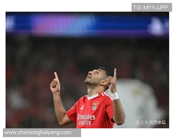 西甲激战本菲卡大胜莱比锡补时进球引发争议判罚全场沸腾