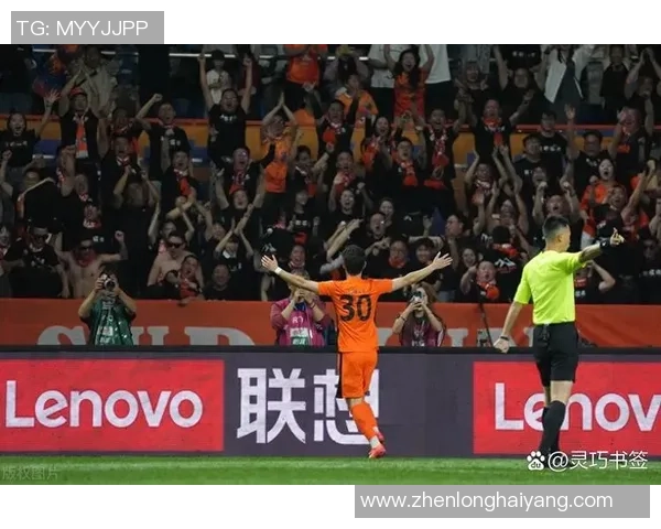 中超赛场阿森纳与莱比锡战平争议判罚引发全场热议