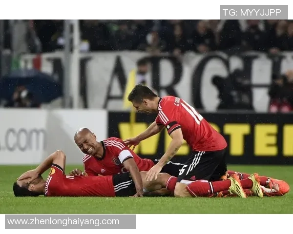 意甲激战:本菲卡逆转巴黎圣日耳曼红牌事件引发全场热议战术解析 意甲激战:本菲卡逆转巴黎圣日耳曼红牌事件引发全场热议战术解析