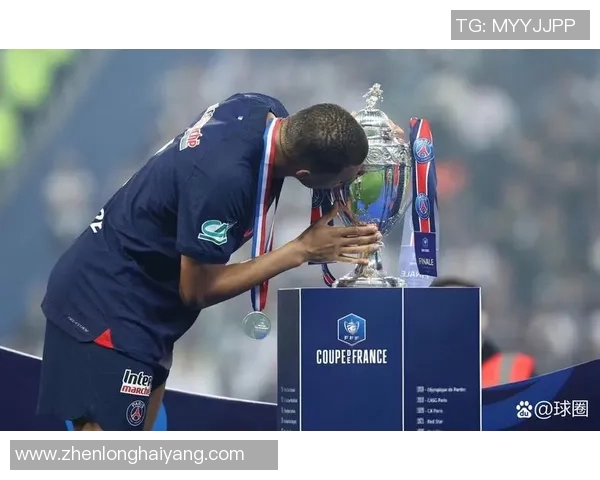 里昂大胜皇马4-0震撼全场赛后点评揭示比赛精彩瞬间 里昂大胜皇马4-0震撼全场赛后点评揭示比赛精彩瞬间